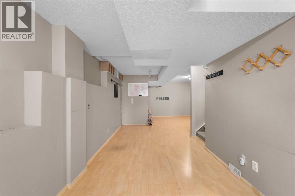 Single Family House for Sale in  Hidden Valley Drive NW Hidden Valley Calgary 
