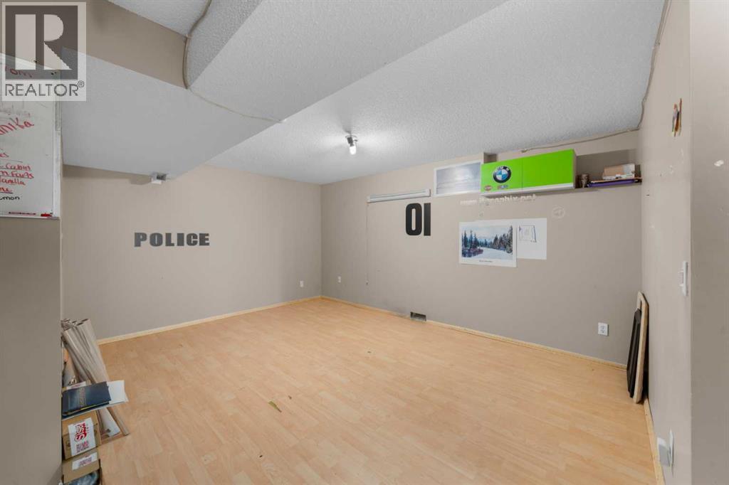 Single Family House for Sale in  Hidden Valley Drive NW Hidden Valley Calgary 