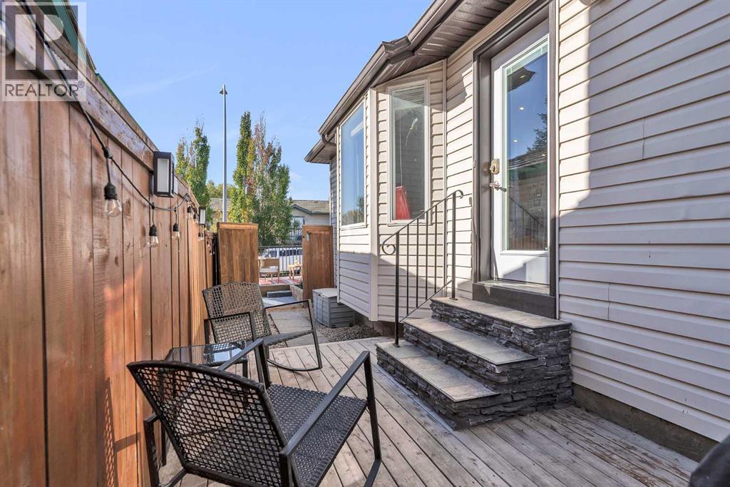 Single Family House 4 Level for Sale in  MT. Aberdeen Close SE McKenzie Lake Calgary 