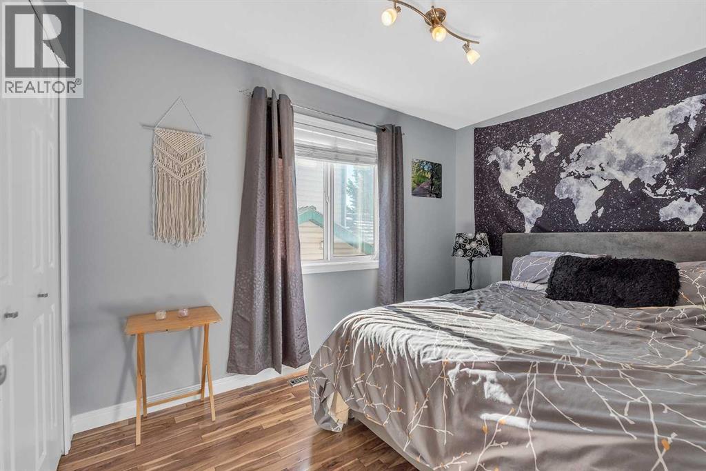 Single Family House 4 Level for Sale in  MT. Aberdeen Close SE McKenzie Lake Calgary 