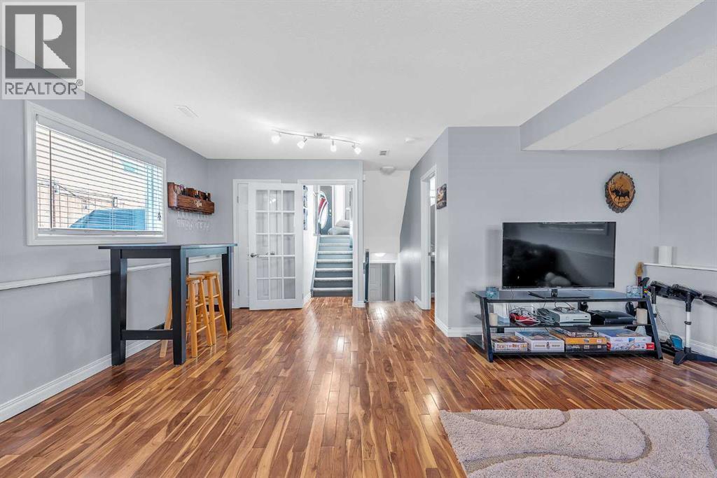 Single Family House 4 Level for Sale in  MT. Aberdeen Close SE McKenzie Lake Calgary 