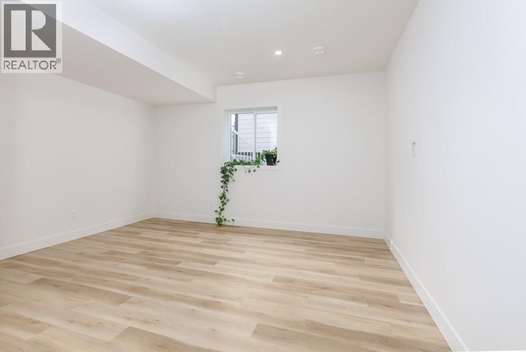 1160 16 Avenue SE, Salmon Arm