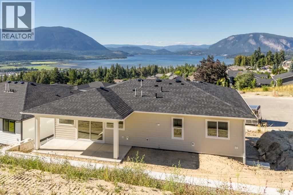 1160 16 Avenue SE, Salmon Arm