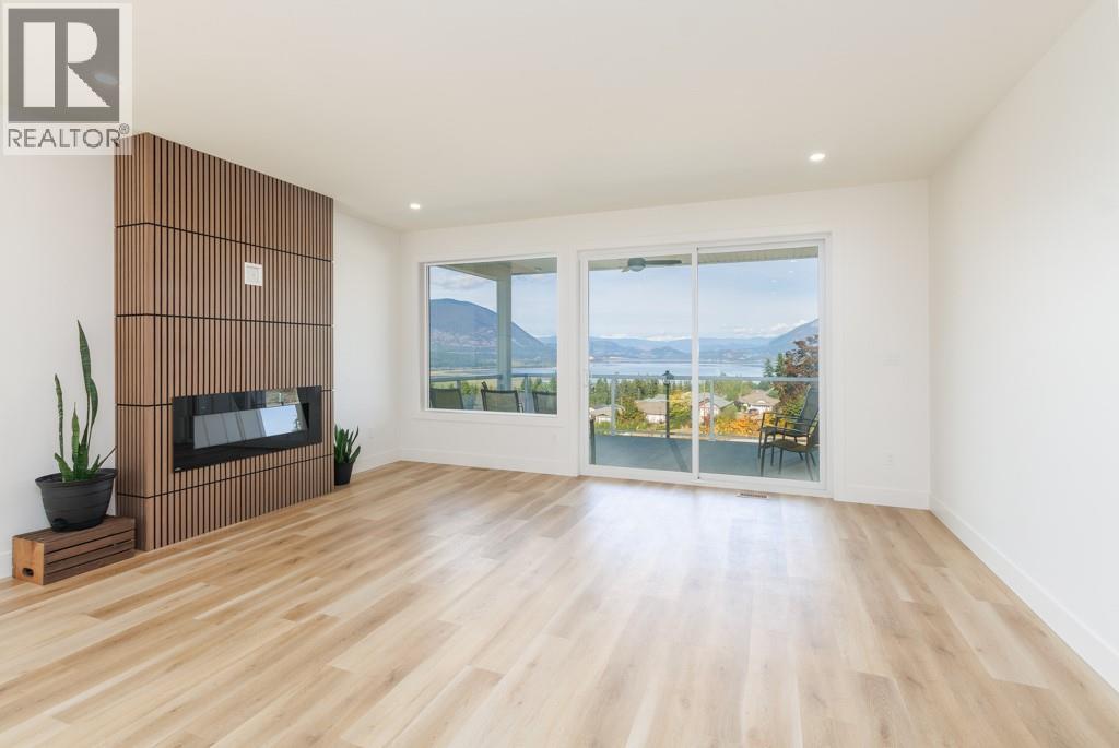 1160 16 Avenue SE, Salmon Arm