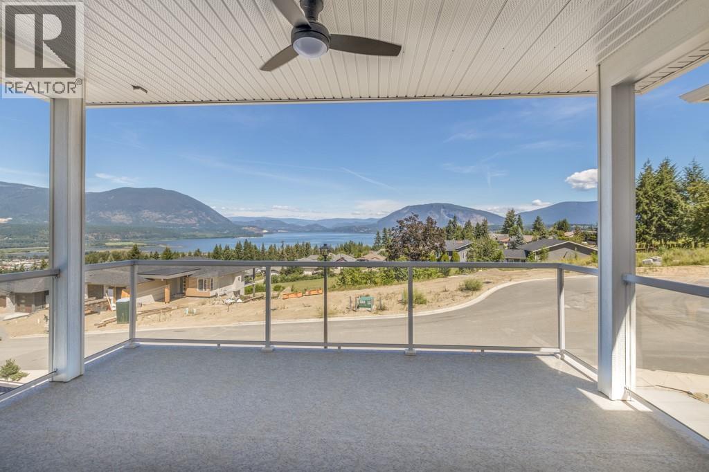 1160 16 Avenue SE, Salmon Arm