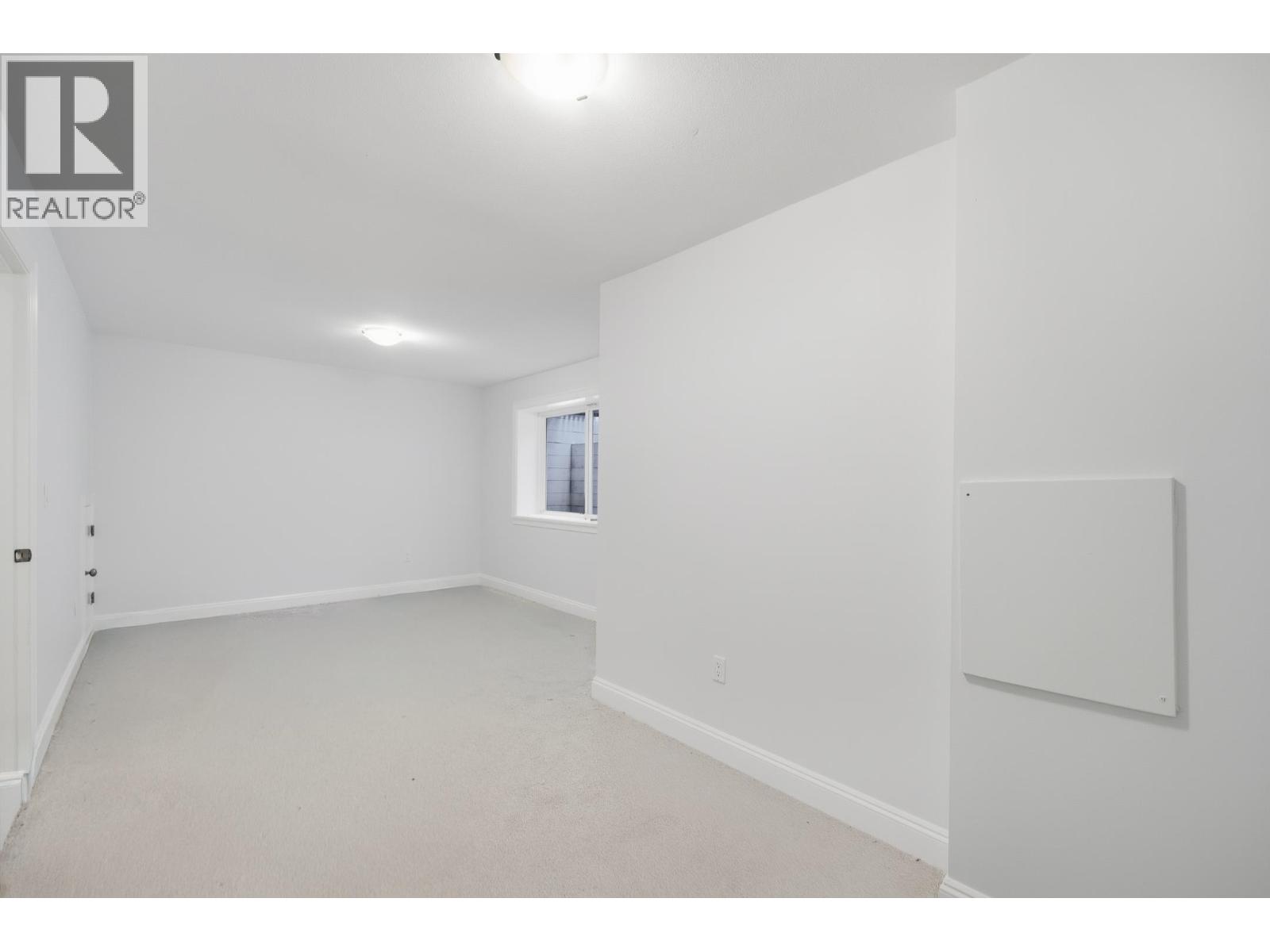 2411 GEORGE STREET, North Vancouver