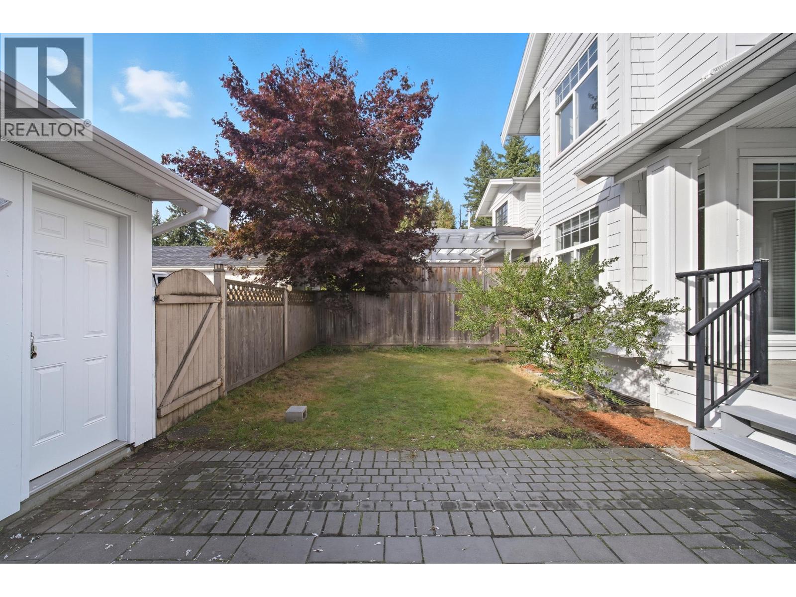 2411 GEORGE STREET, North Vancouver