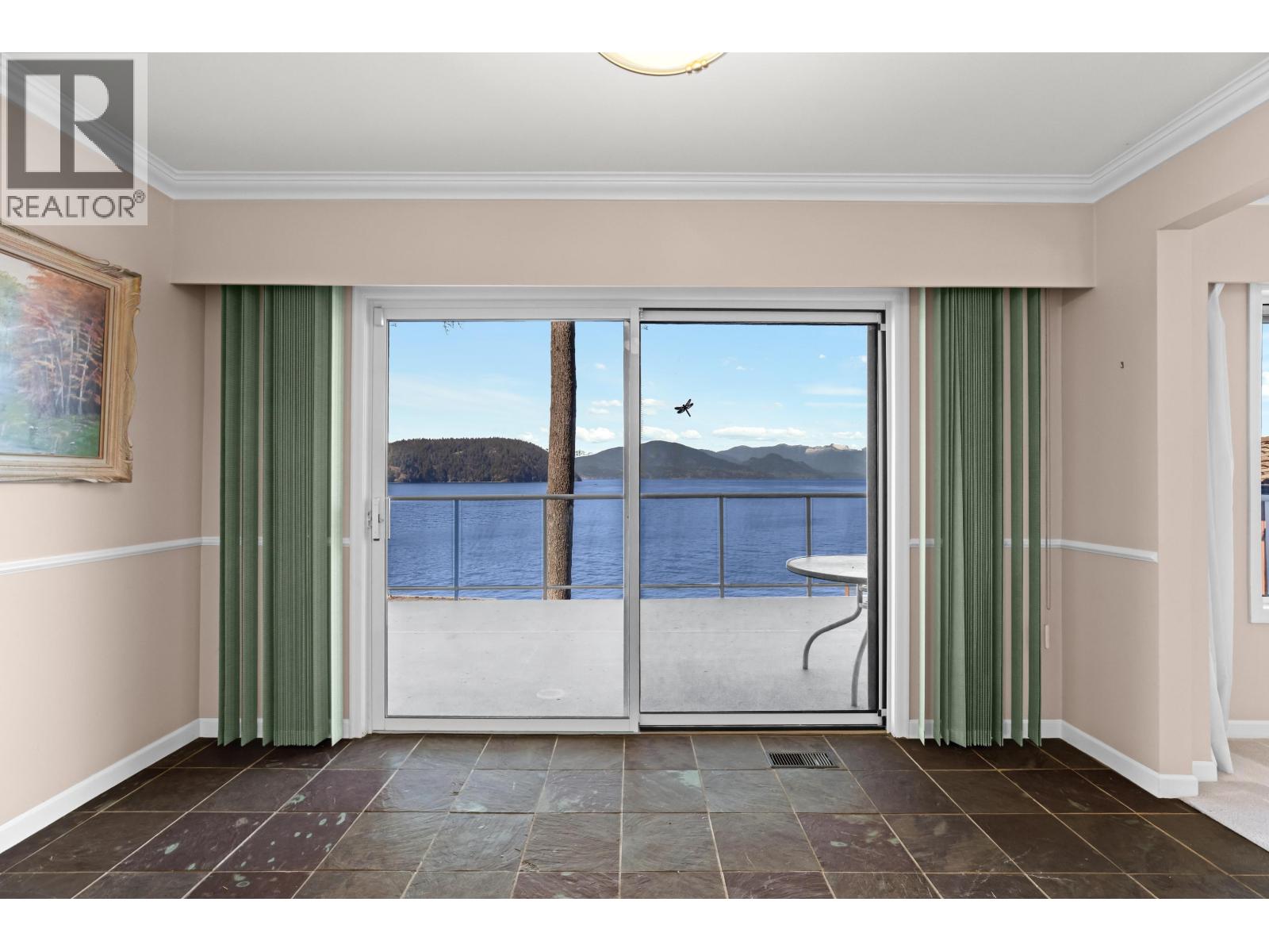 4 STRACHAN POINT ROAD, West Vancouver