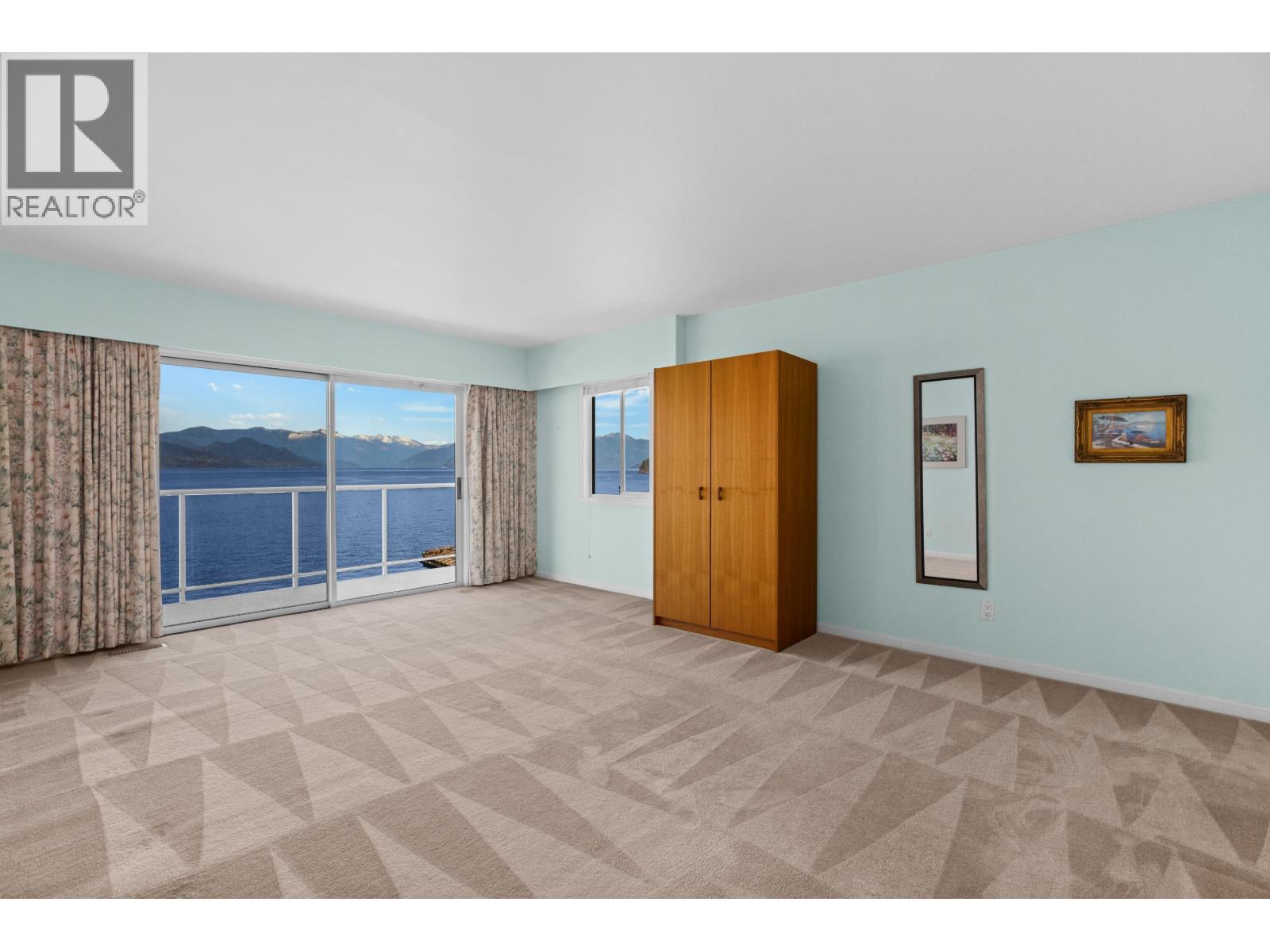 4 STRACHAN POINT ROAD, West Vancouver