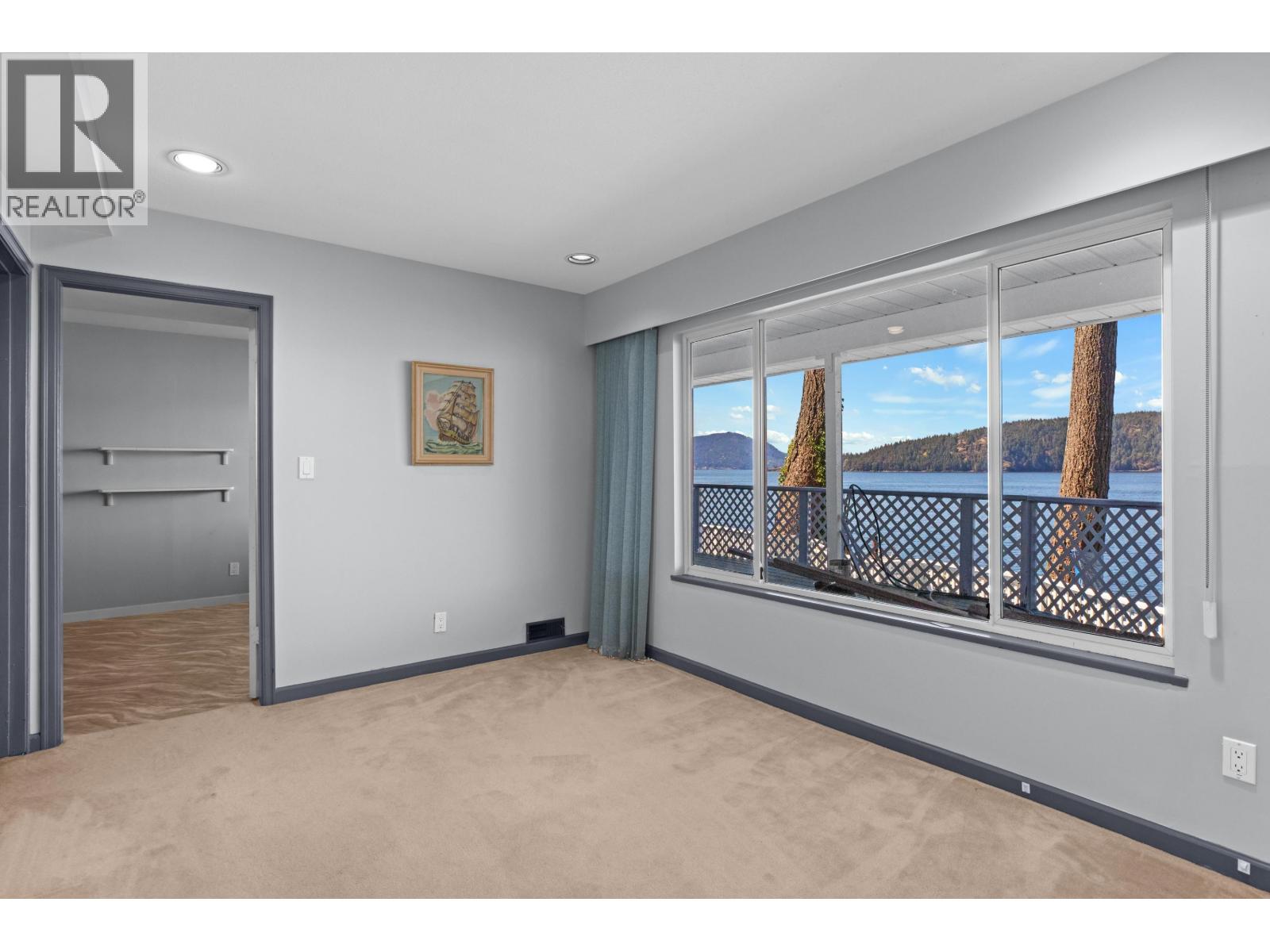 4 STRACHAN POINT ROAD, West Vancouver