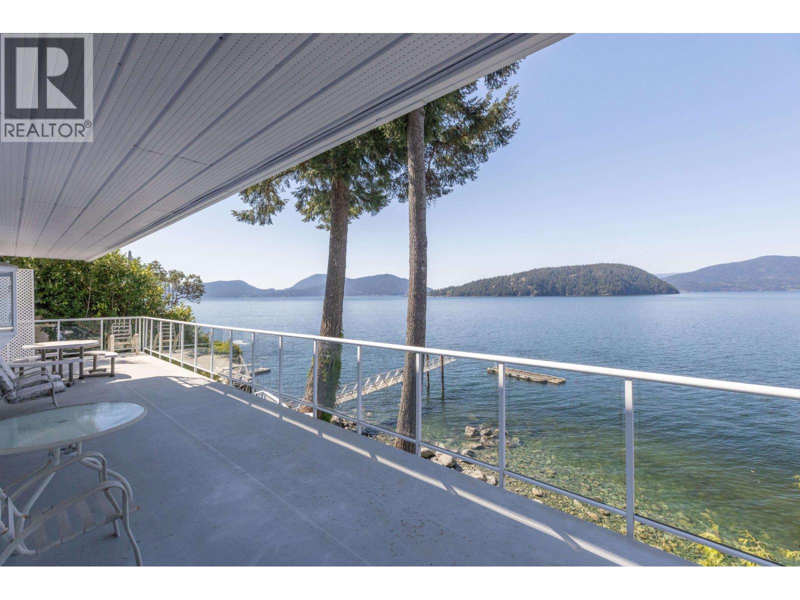 4 STRACHAN POINT ROAD, West Vancouver