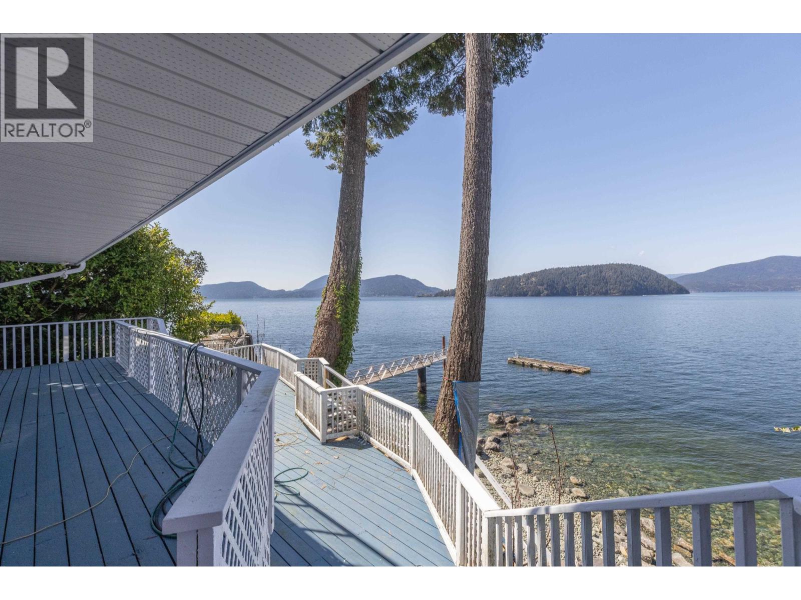 4 STRACHAN POINT ROAD, West Vancouver