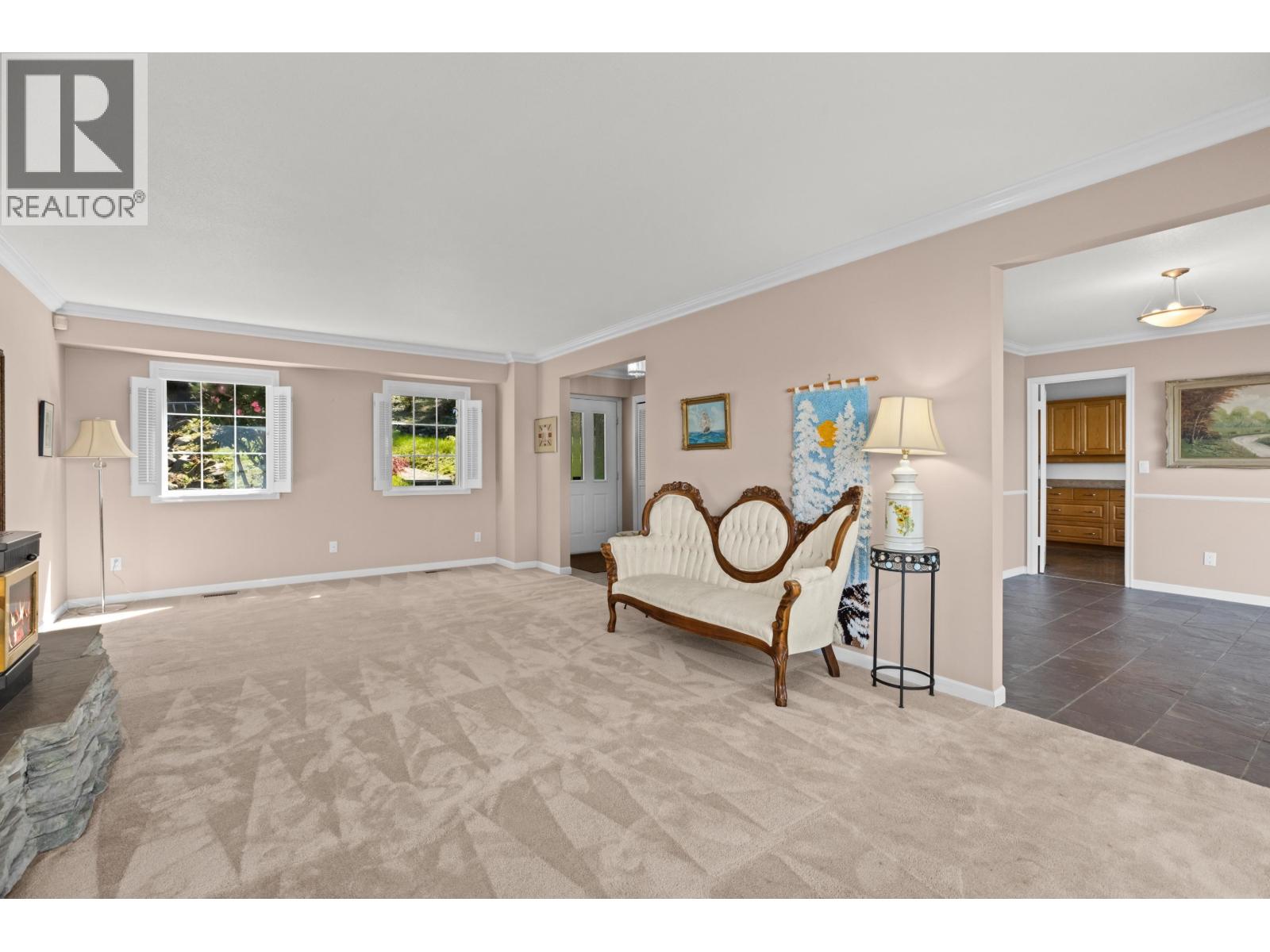 4 STRACHAN POINT ROAD, West Vancouver