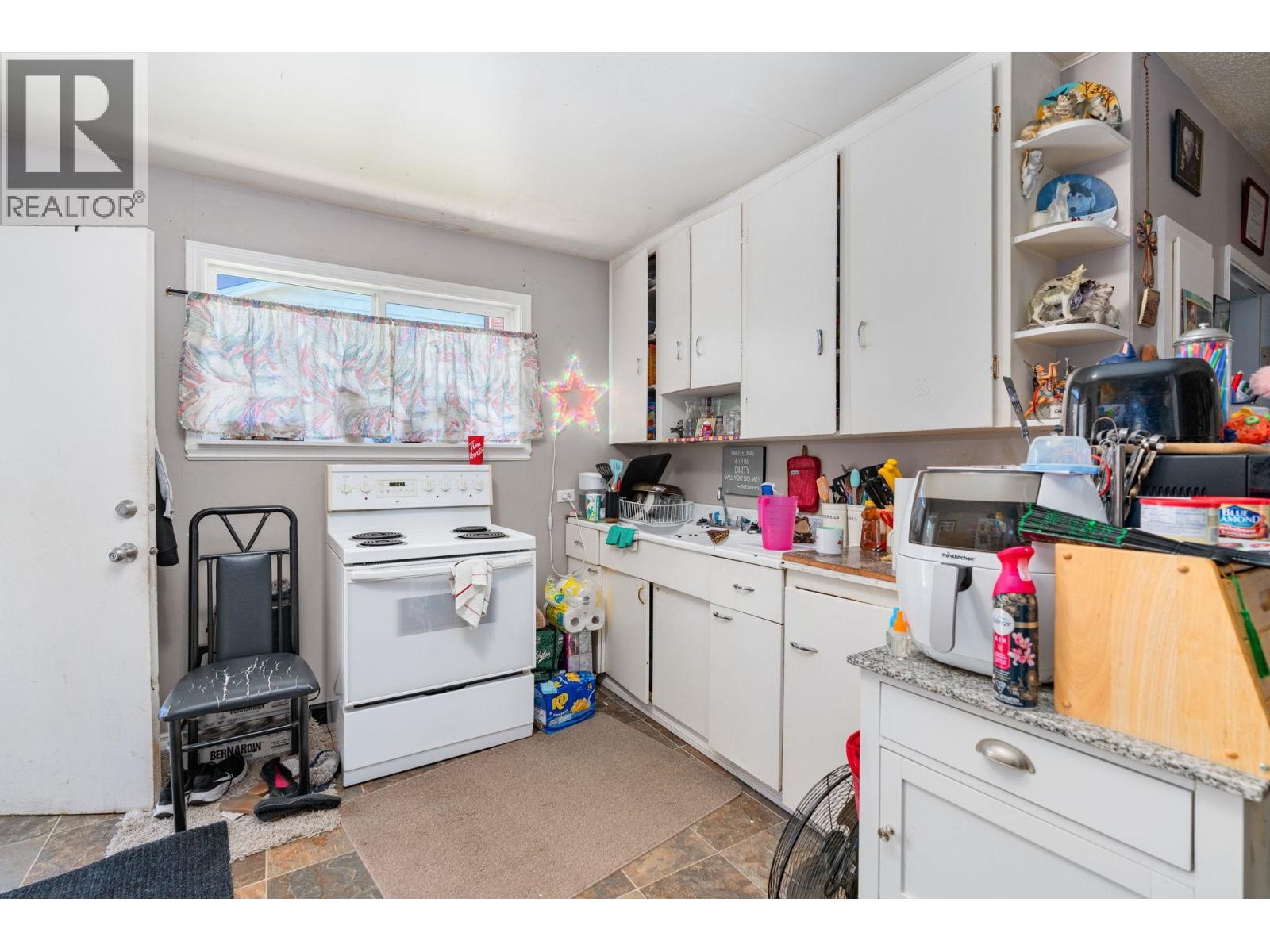 1807 9TH AVENUE, Prince George