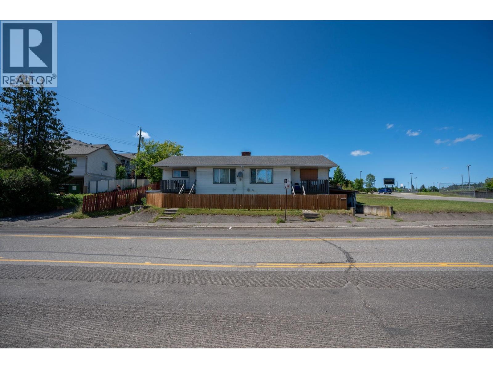 1807 9TH AVENUE, Prince George