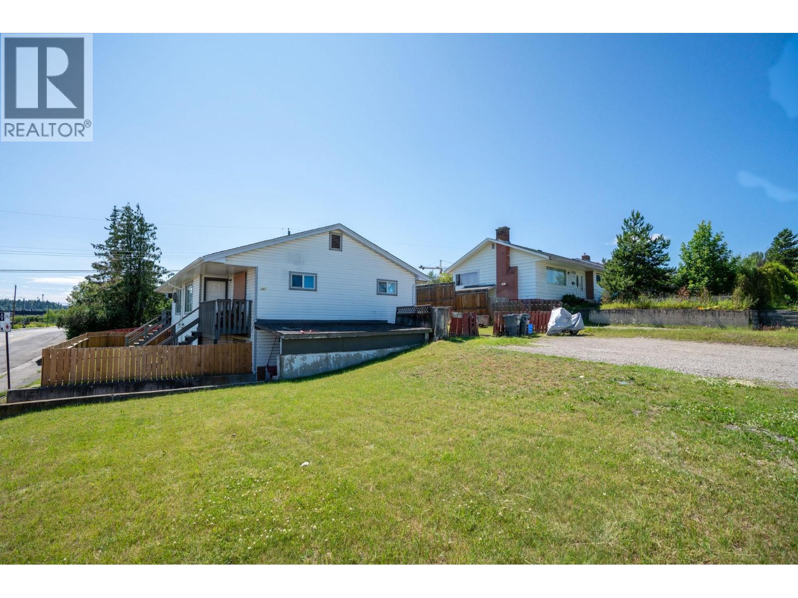 1807 9TH AVENUE, Prince George