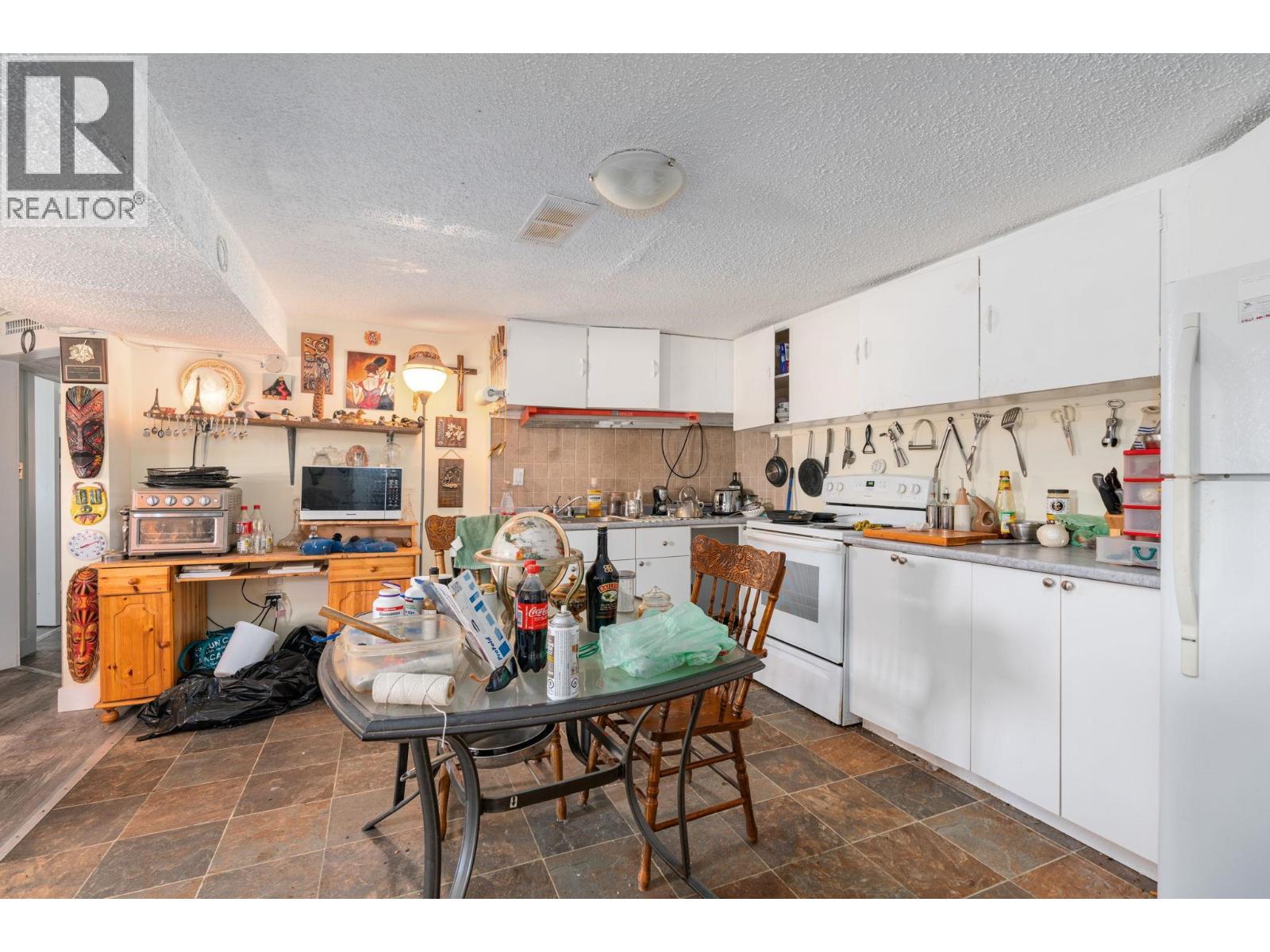 1807 9TH AVENUE, Prince George