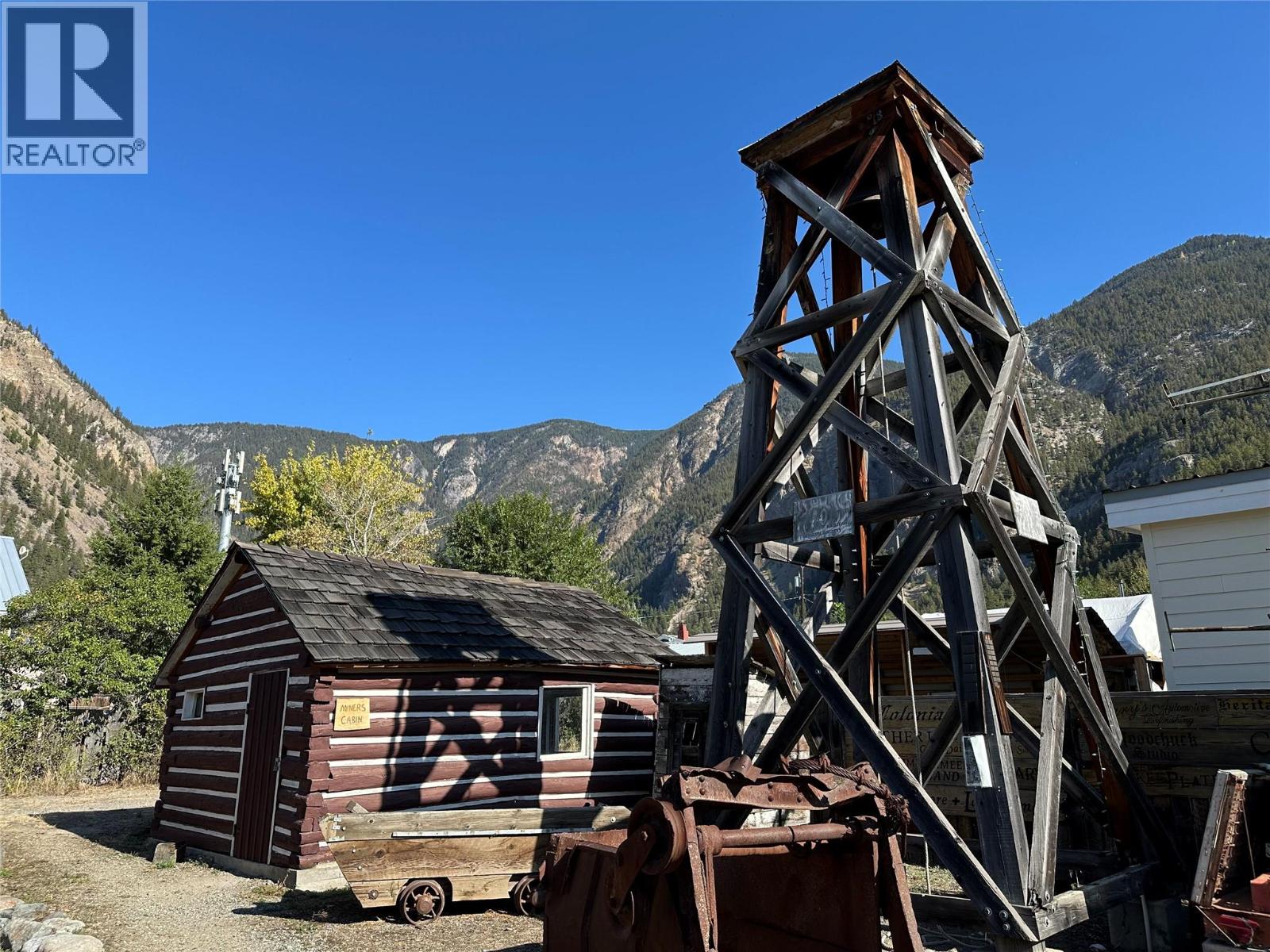 959 Cawston Avenue, Hedley