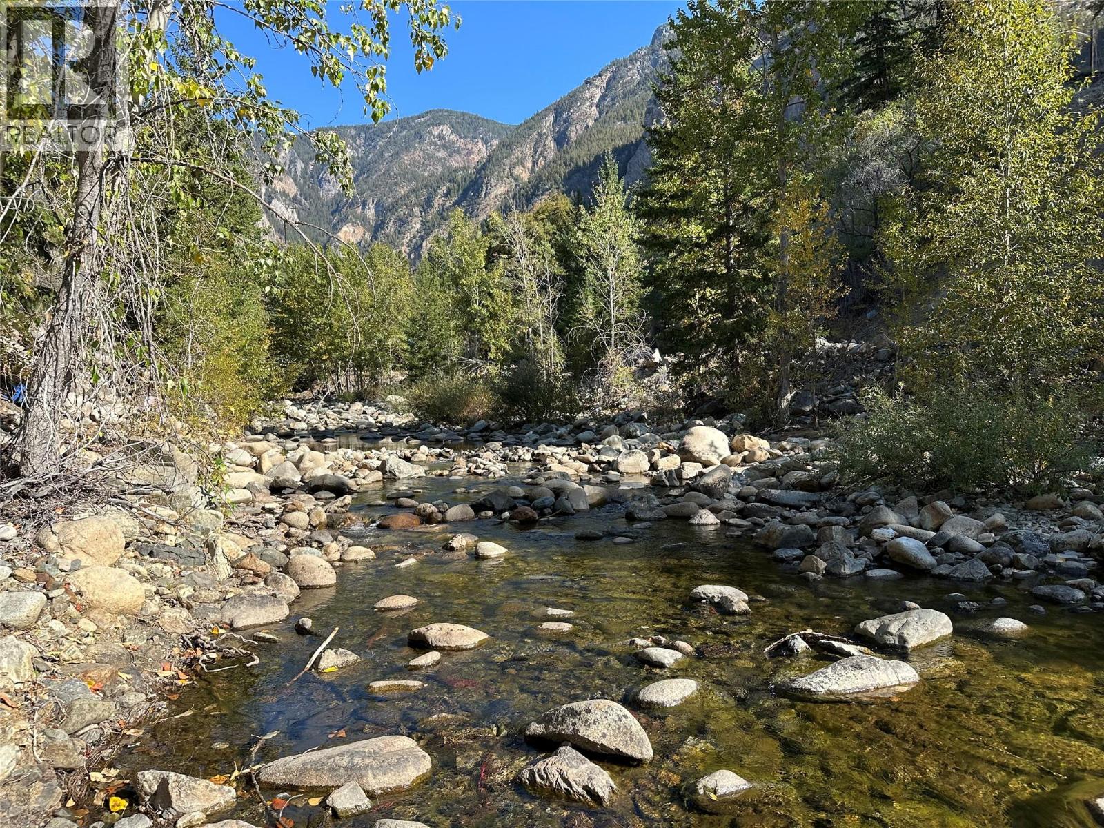 959 Cawston Avenue, Hedley