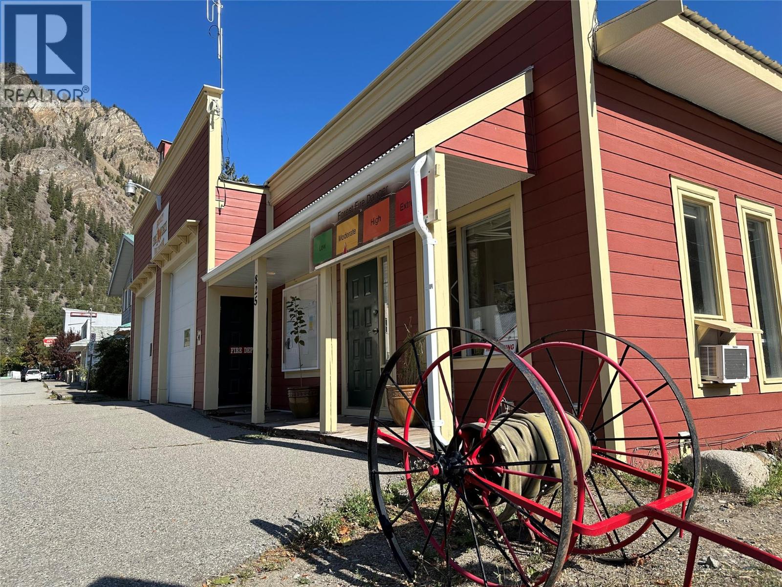 959 Cawston Avenue, Hedley