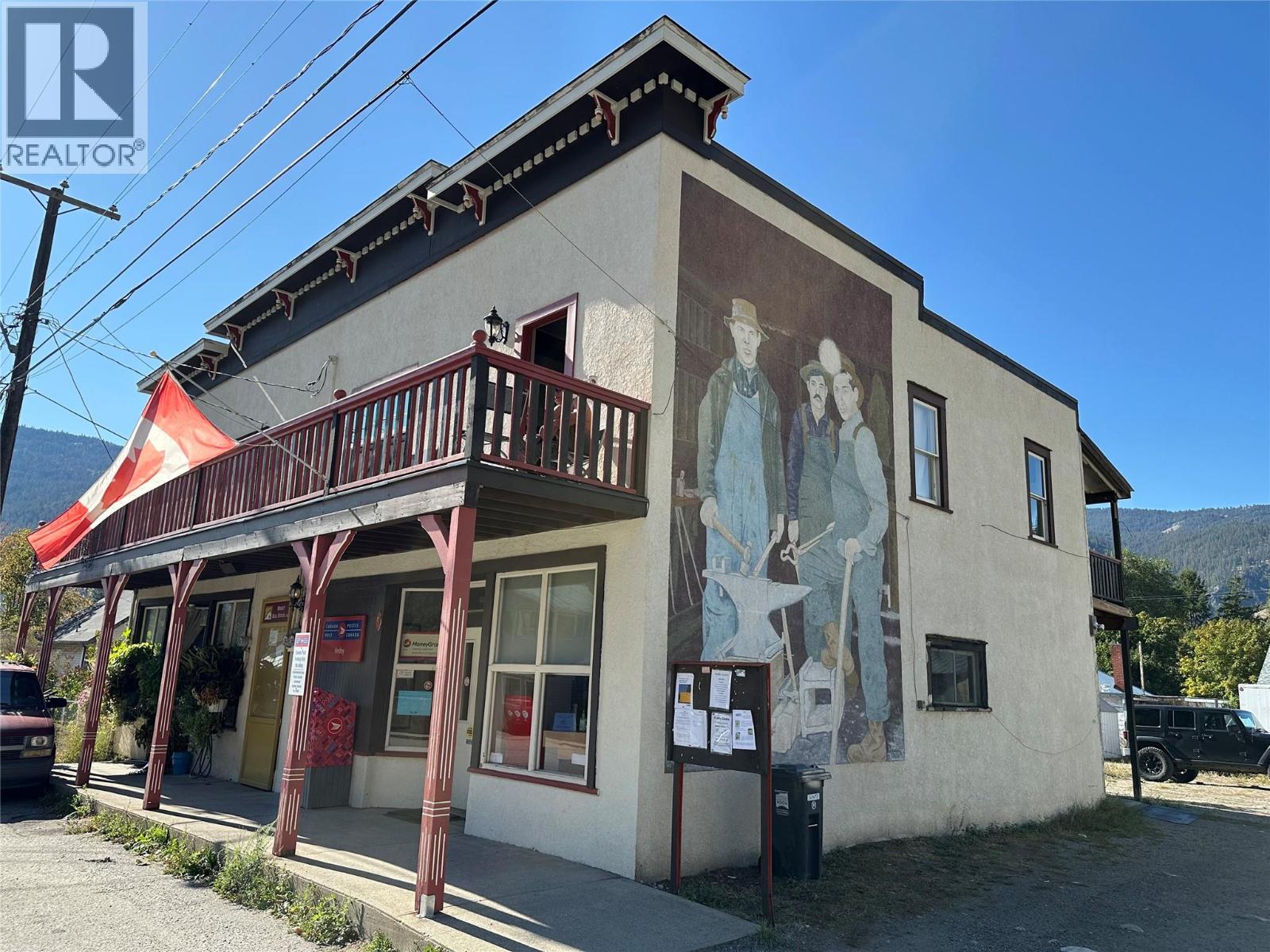 959 Cawston Avenue, Hedley