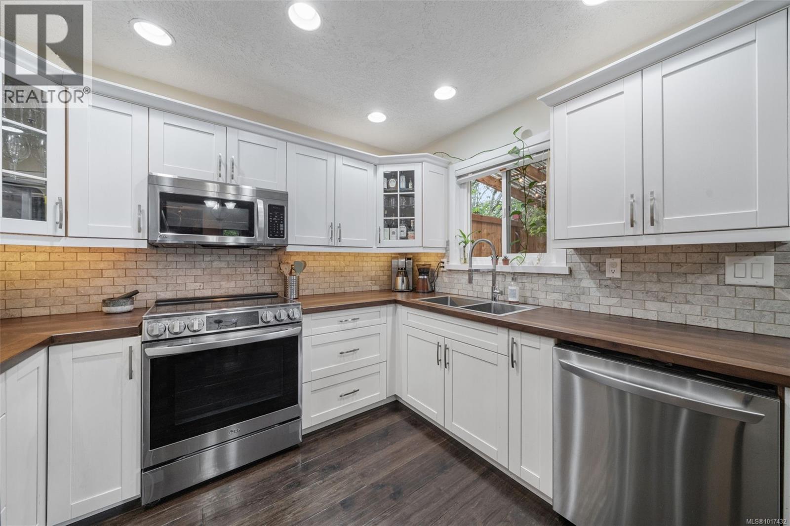 2150 Pyrite Drive, Sooke