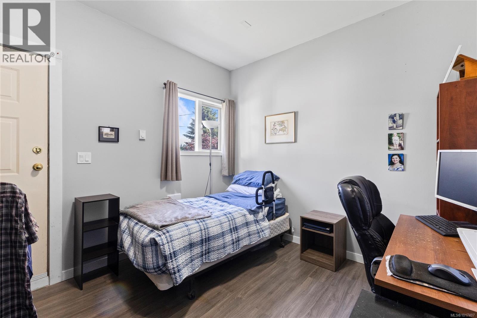 1692 Meadowbrook Dr, Campbell River