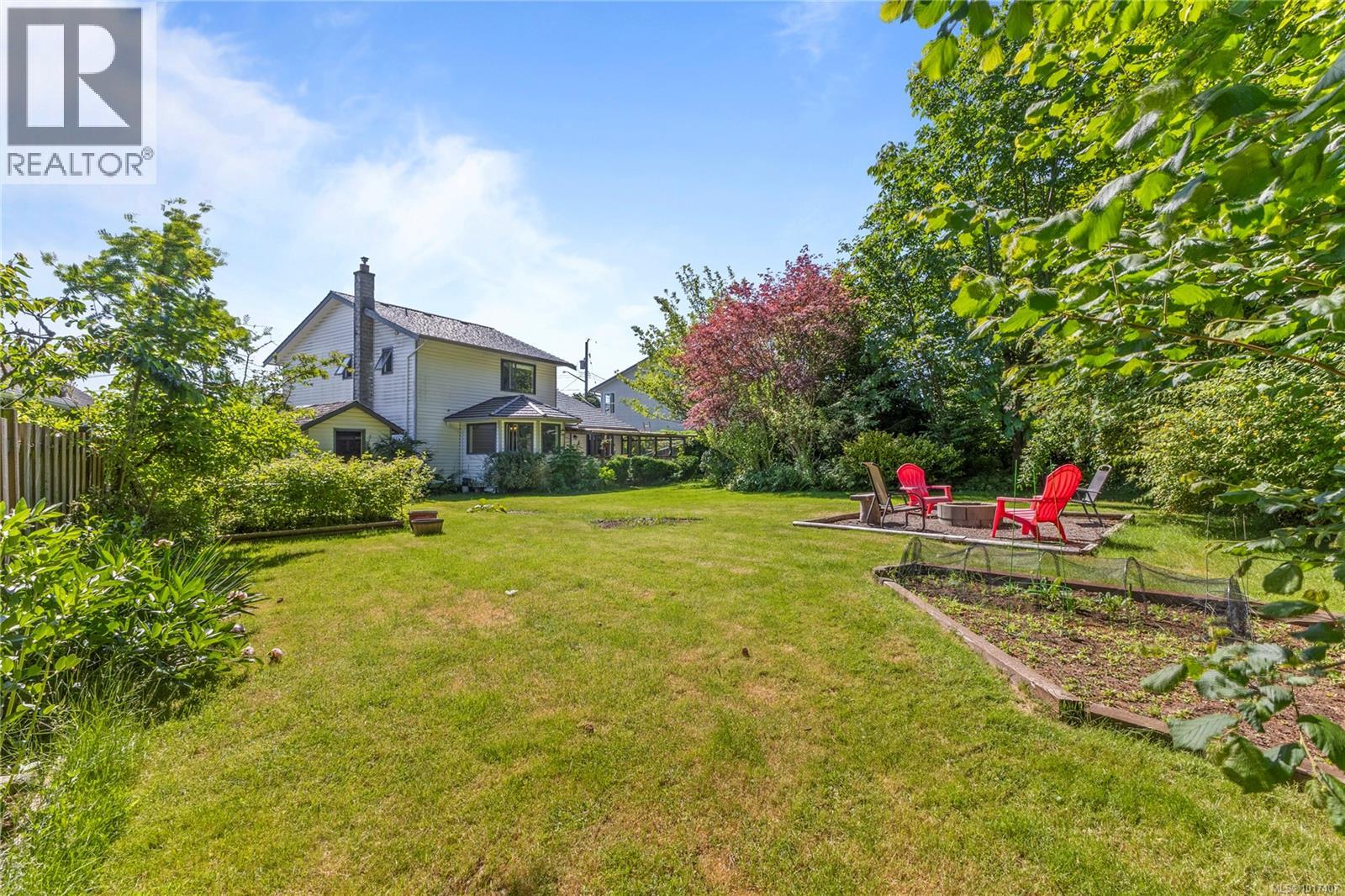 1692 Meadowbrook Dr, Campbell River