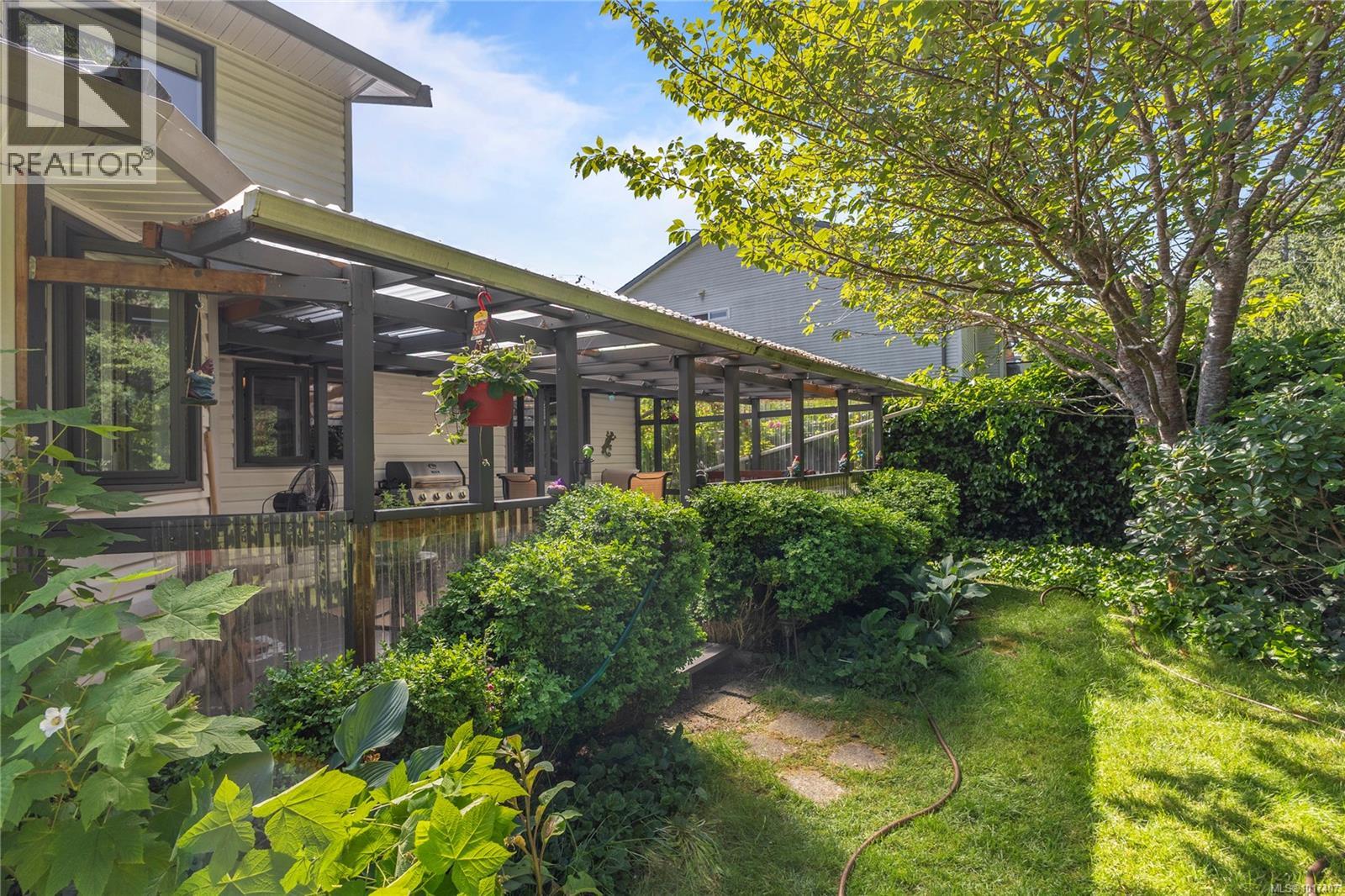 1692 Meadowbrook Dr, Campbell River