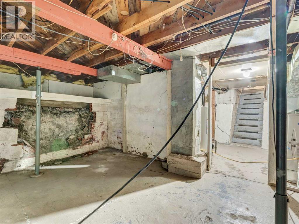 
          640 Pottery Street Southeast
            <br/>
            <span>Medicine Hat</span>
            , 
            <span>AB</span>
             <span>T1A7G2</span>
         - Photo 23