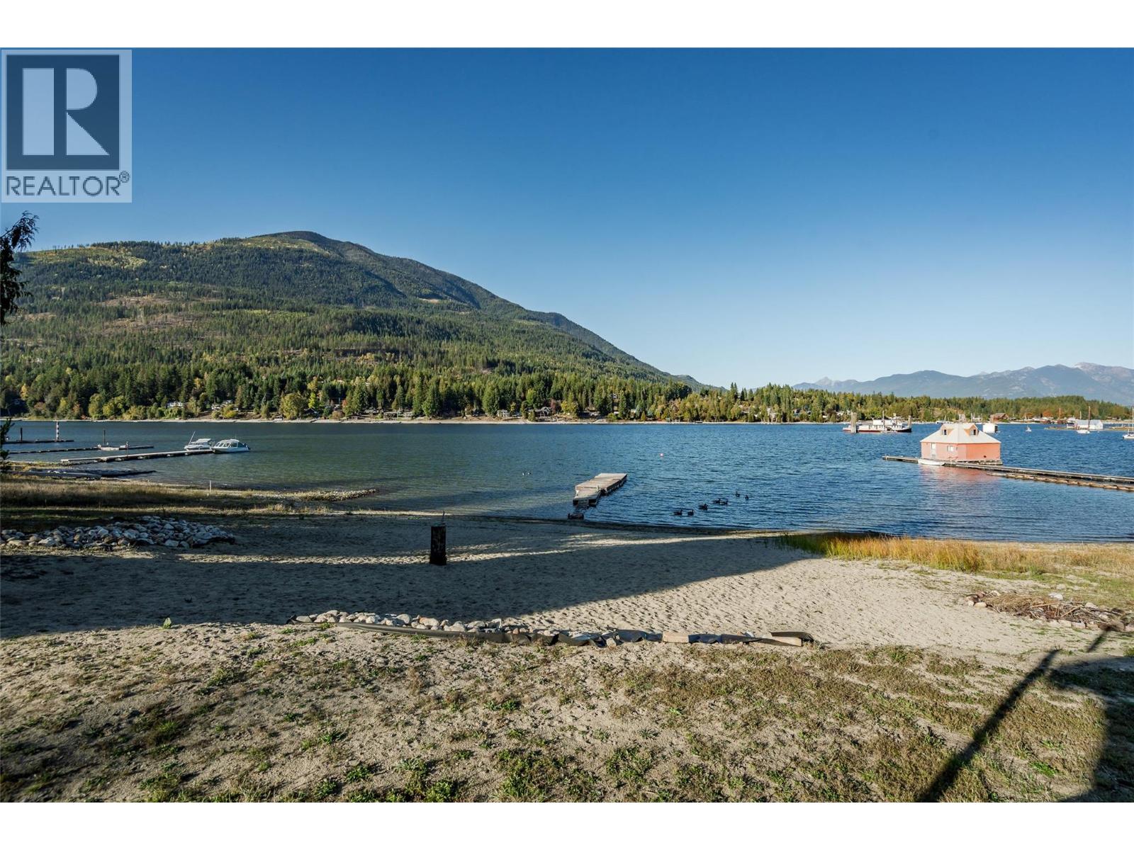 7635 ROSS Road, Nelson