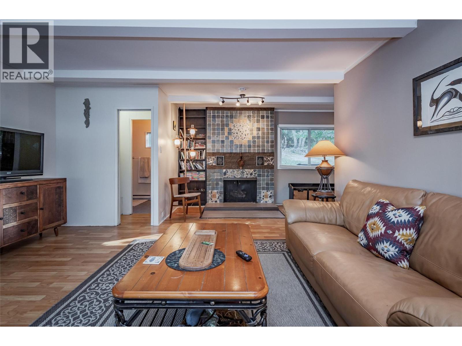 7635 ROSS Road, Nelson