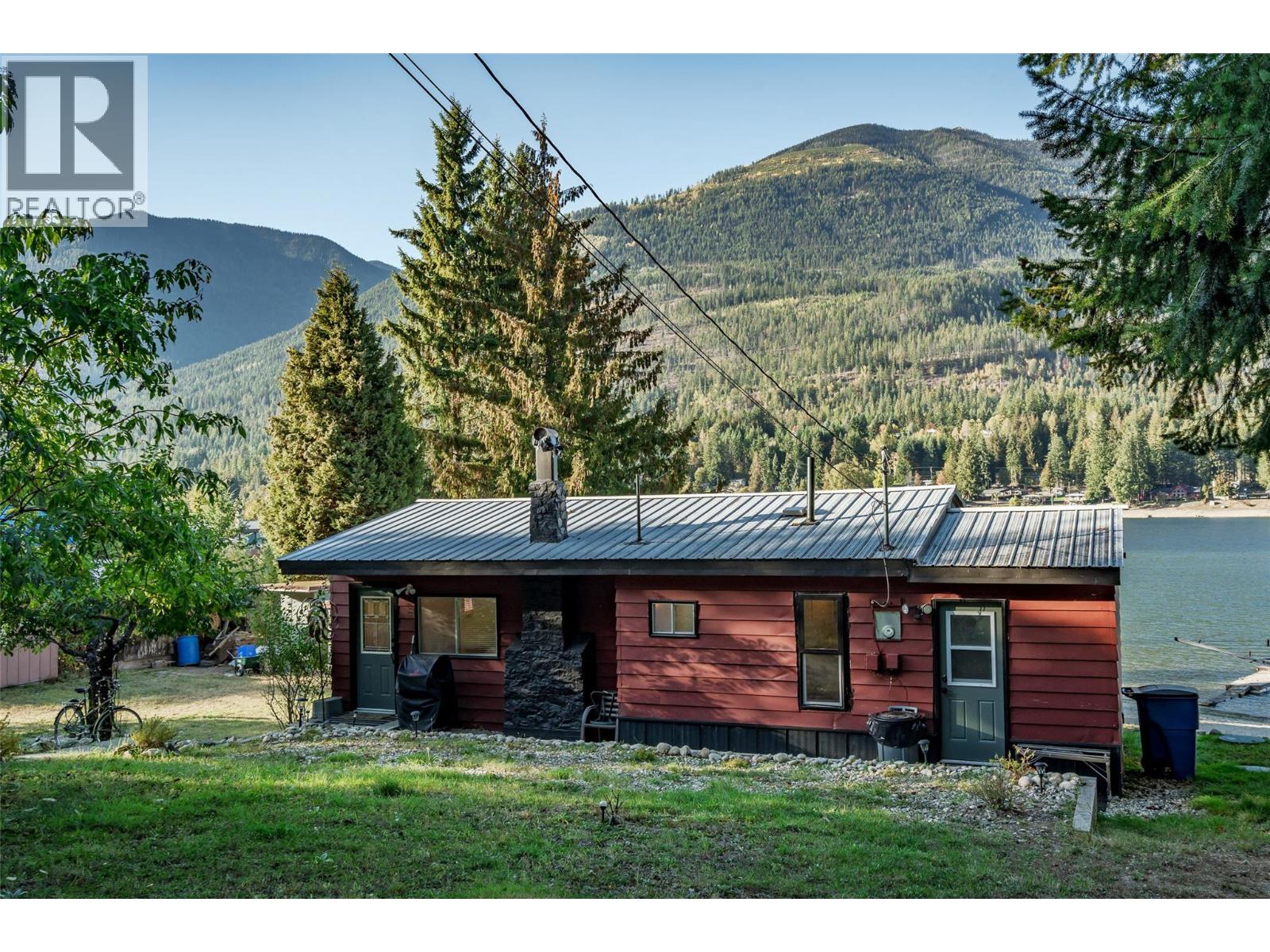 7635 ROSS Road, Nelson