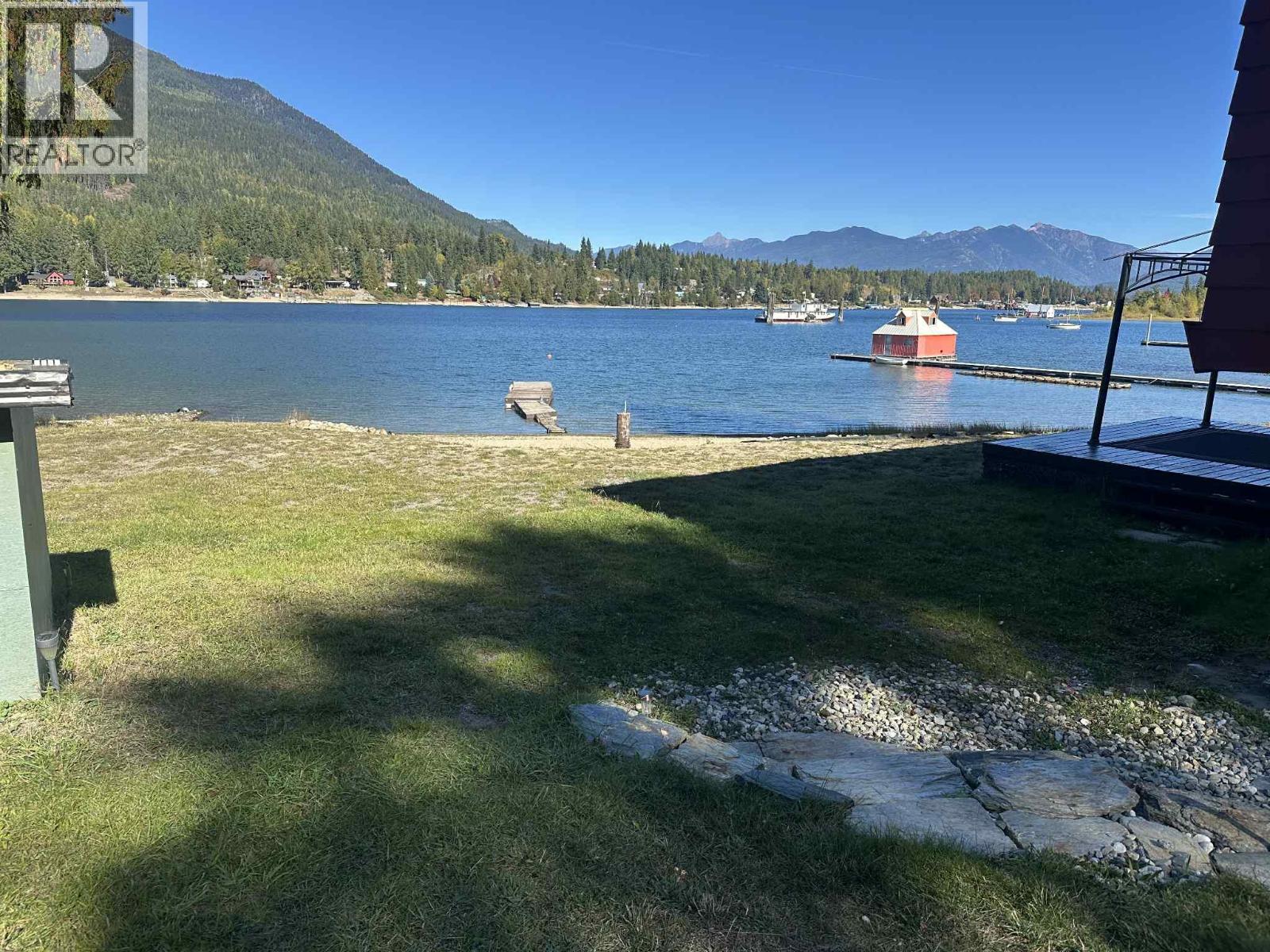 7635 ROSS Road, Nelson