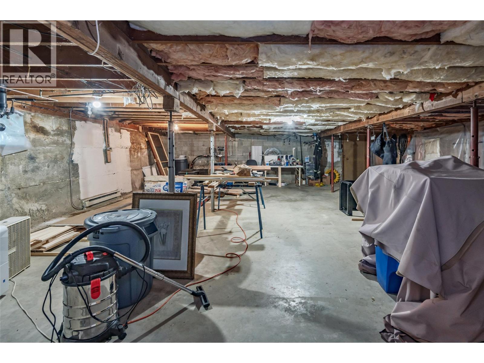 7635 ROSS Road, Nelson