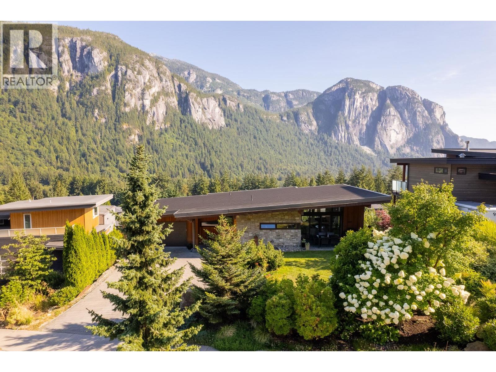 38561 SKY PILOT DRIVE, Squamish