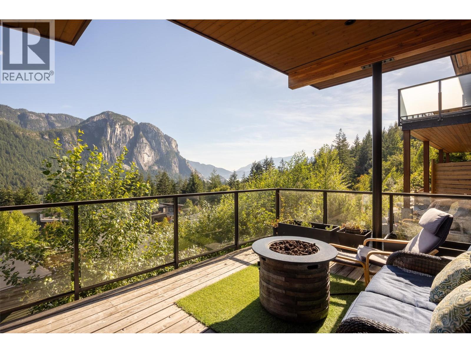 38561 SKY PILOT DRIVE, Squamish