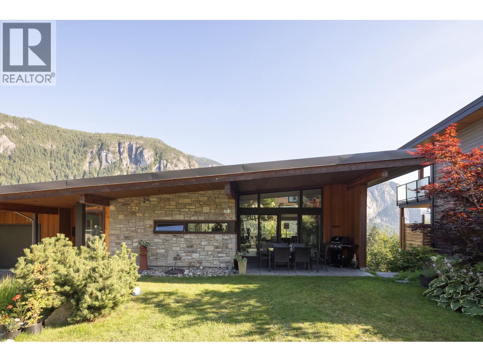 38561 SKY PILOT DRIVE, Squamish