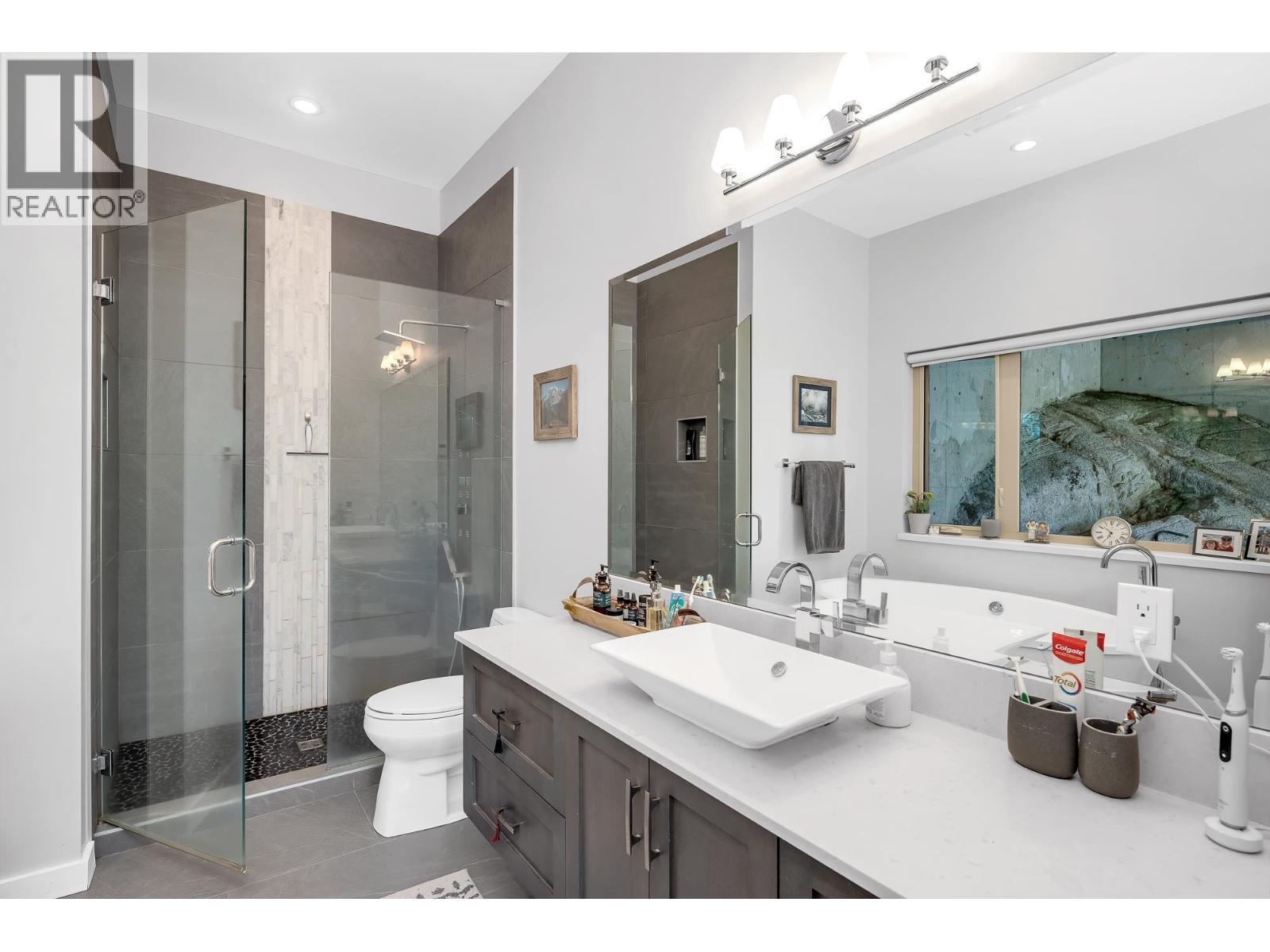 38561 SKY PILOT DRIVE, Squamish