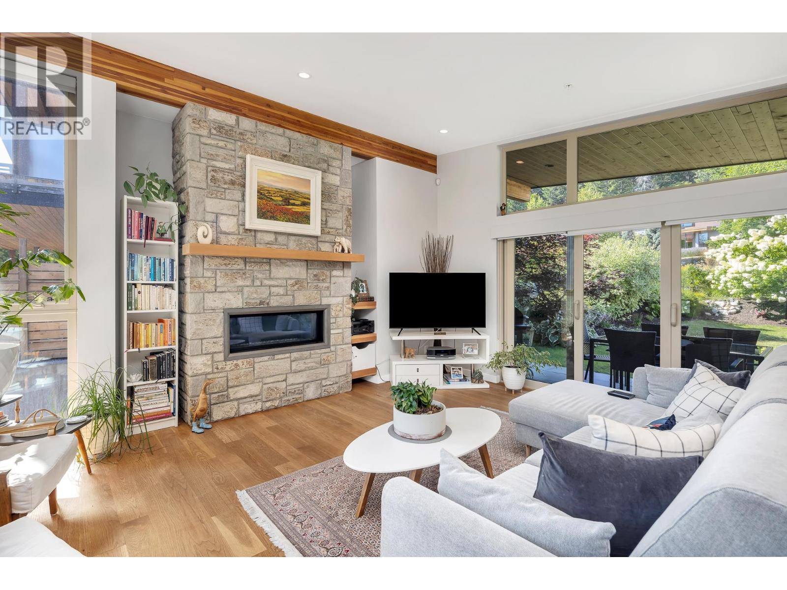 38561 SKY PILOT DRIVE, Squamish