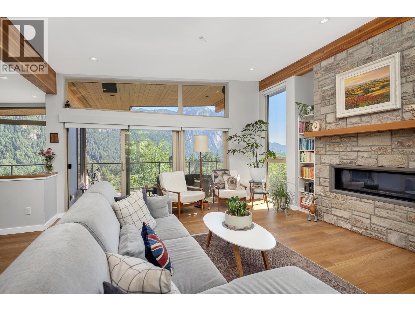 38561 SKY PILOT DRIVE, Squamish