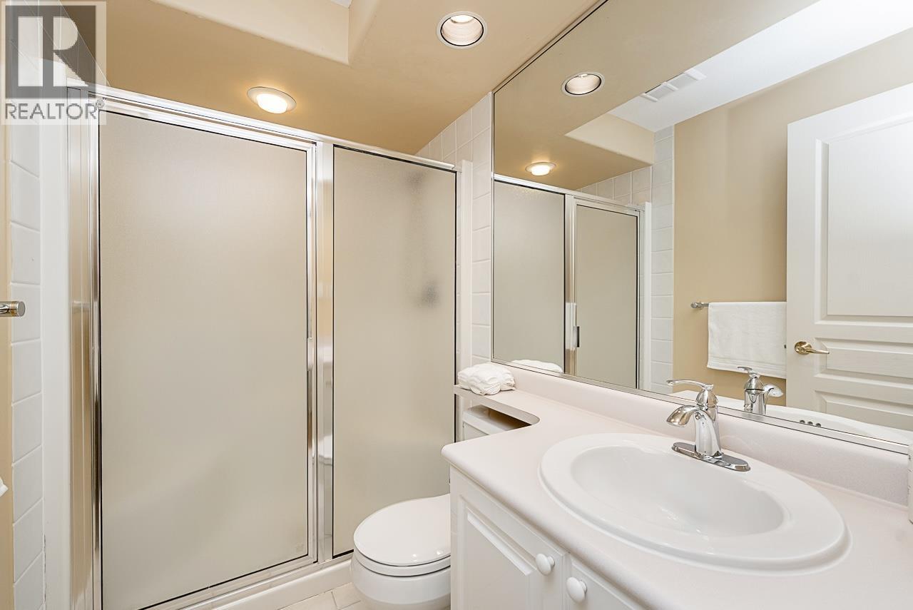 1190 STRATHAVEN DRIVE, North Vancouver