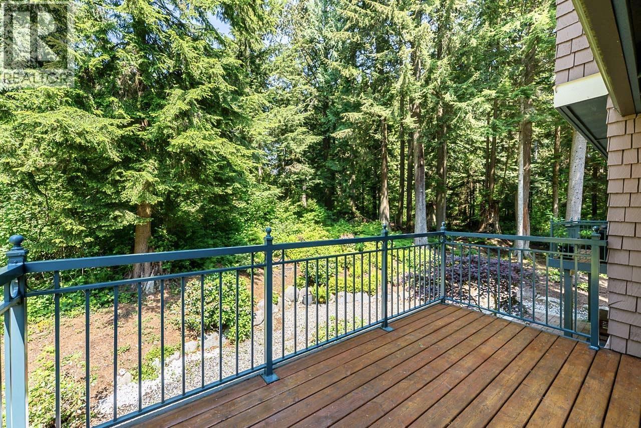 1190 STRATHAVEN DRIVE, North Vancouver
