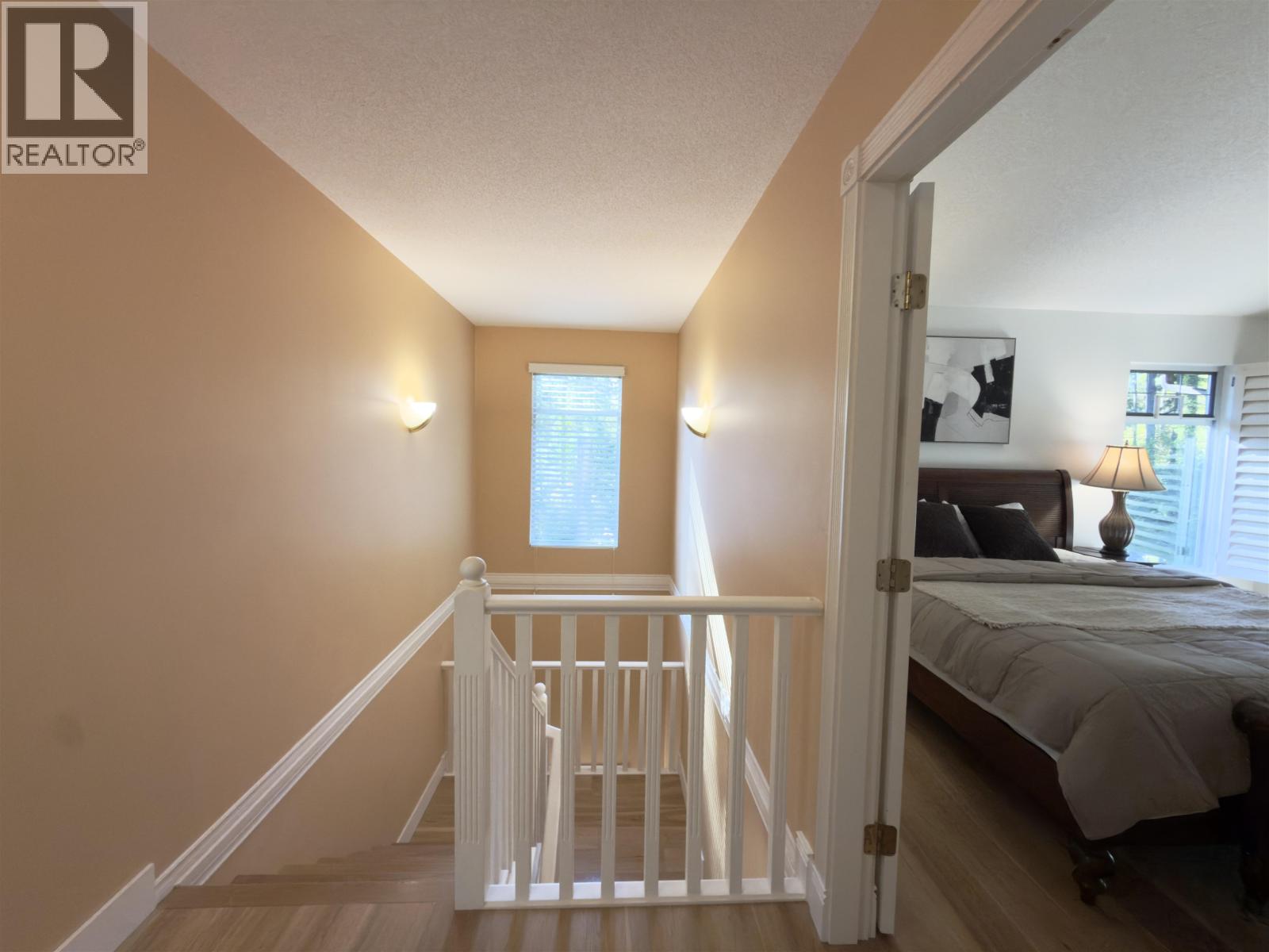 1190 STRATHAVEN DRIVE, North Vancouver