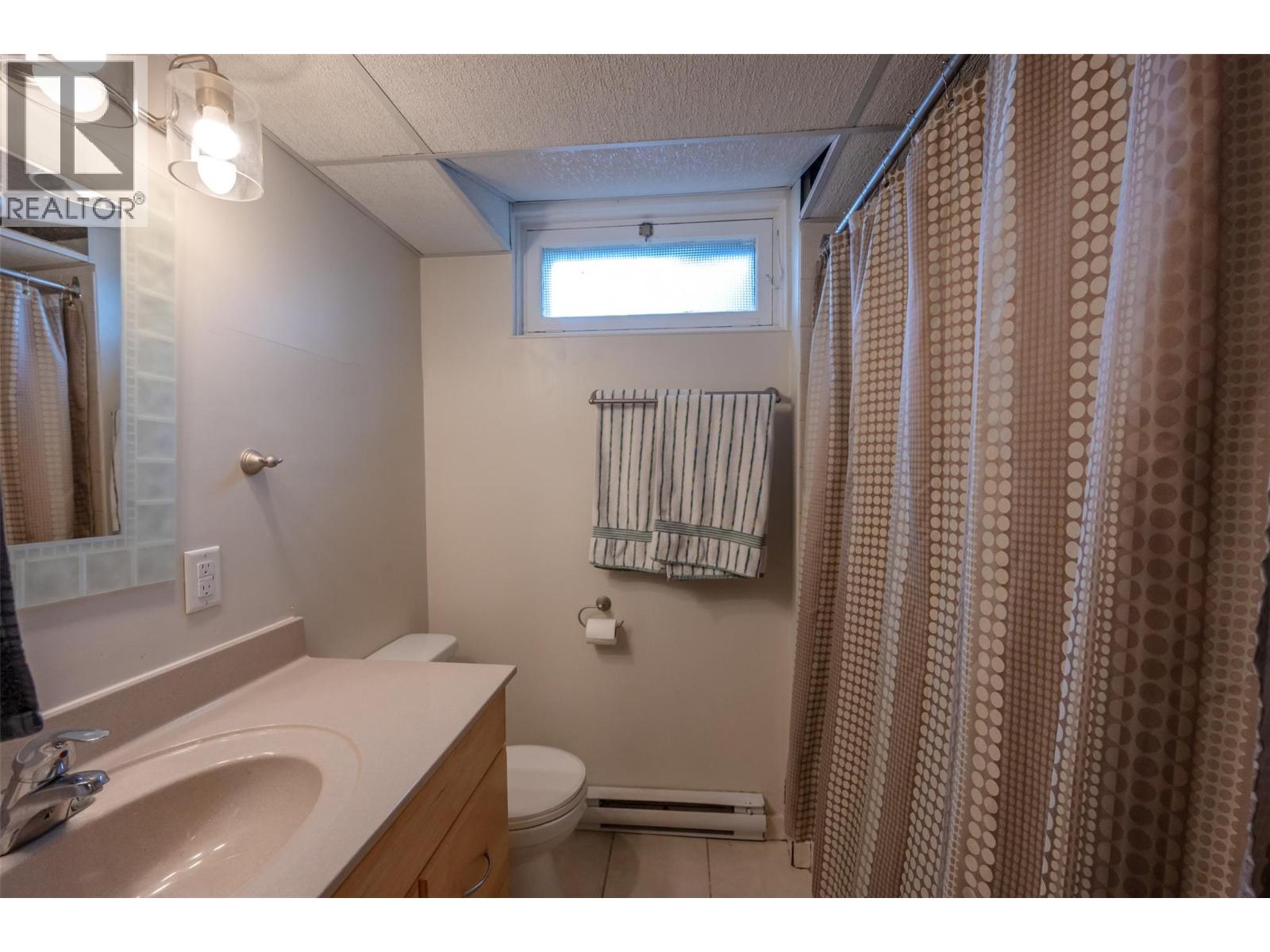  11120 Jones Flat Road, Summerland