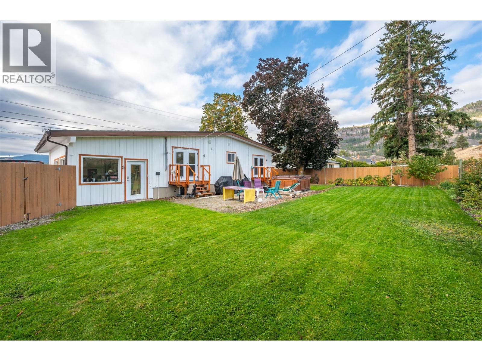 11120 Jones Flat Road, Summerland