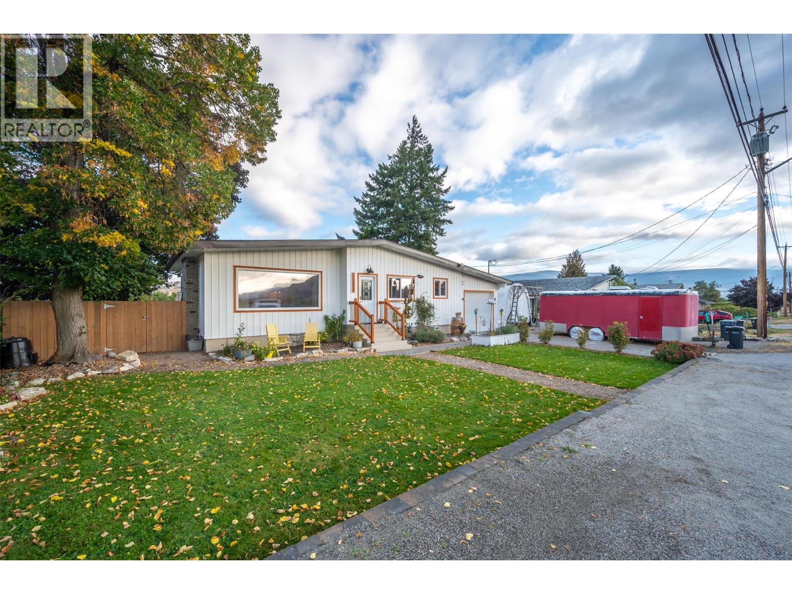  11120 Jones Flat Road, Summerland