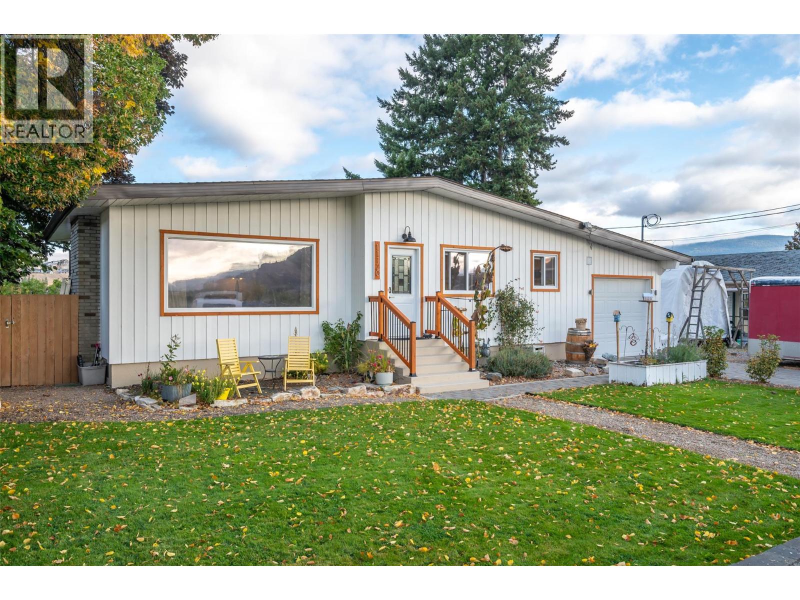  11120 Jones Flat Road, Summerland