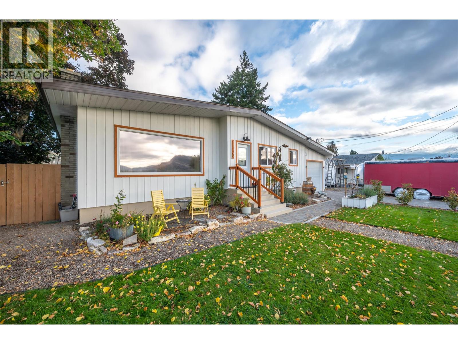  11120 Jones Flat Road, Summerland