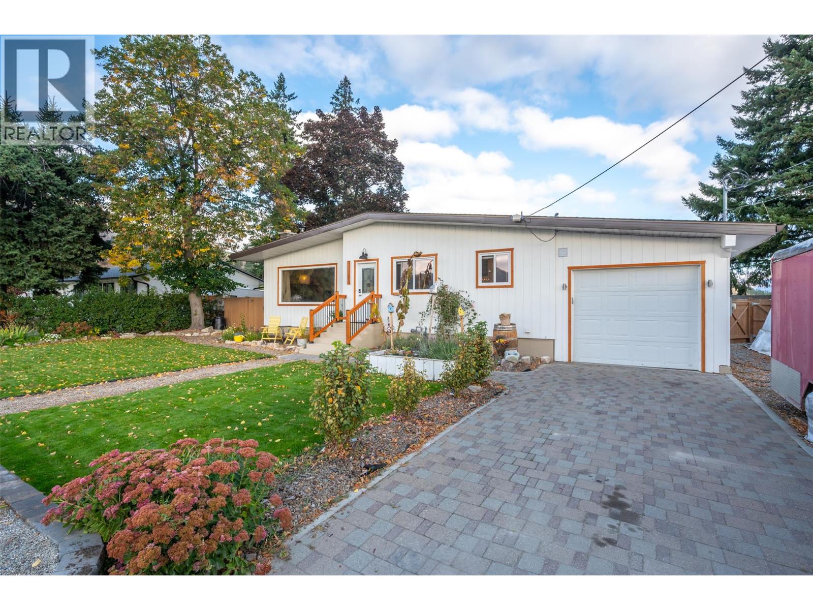  11120 Jones Flat Road, Summerland